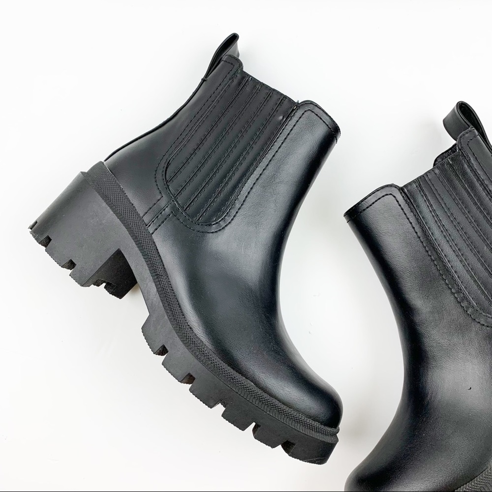 UNIVERSAL THREAD Black Platform Lug Sole Combat Moto Boots Pull On SIZE 8